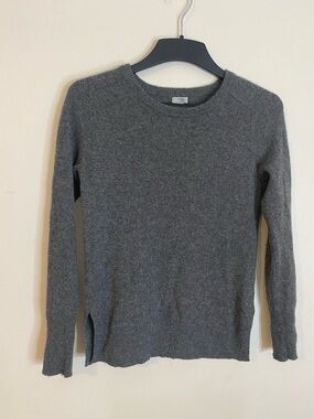 Halogen Cashmere Charcoal Gray Crewneck Sweater